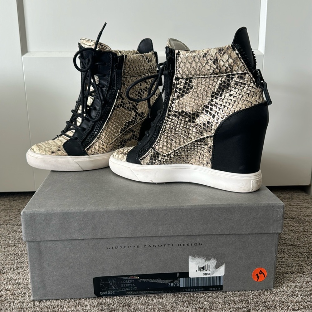 Designer platform sneaker RARE!